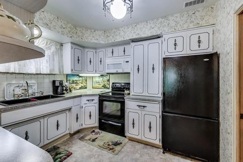 365 Lionel Rd, Riverside, IL 60546 photo 5