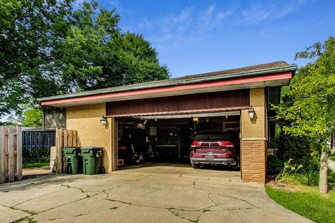 365 Lionel Rd, Riverside, IL 60546 photo 32