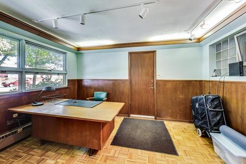 365 Lionel Rd, Riverside, IL 60546 photo 29