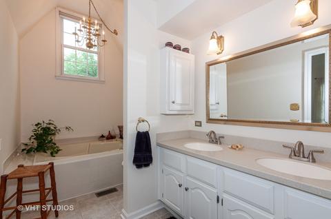 1673 Stonebridge Trl, Wheaton, IL 60189 photo 26