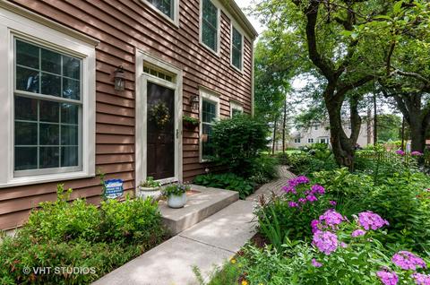 1673 Stonebridge Trl, Wheaton, IL 60189 photo 4