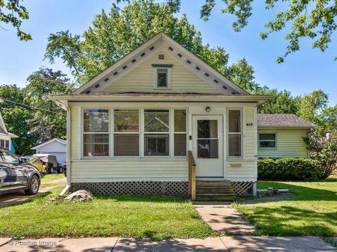 617 Orange St, Elgin, IL 60123 photo 2