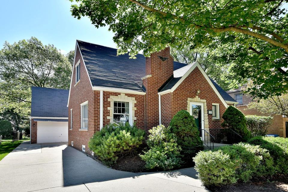  157 N Avon Rd, Elmhurst, IL 60126 photo 27