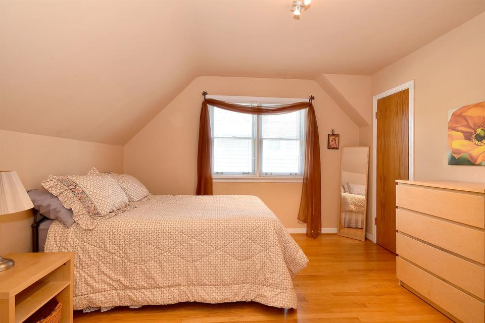  157 N Avon Rd, Elmhurst, IL 60126 photo 19