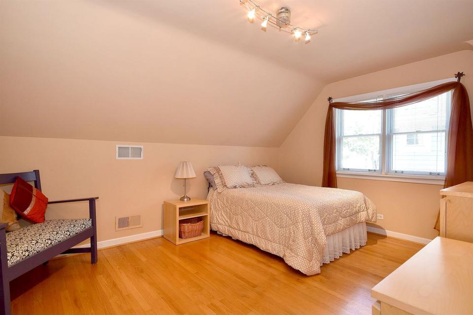  157 N Avon Rd, Elmhurst, IL 60126 photo 20