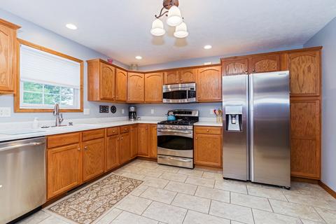 1510 Estate Dr, Normal, IL 61761 photo 10
