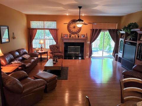 235 Springside Dr, Elgin, IL 60124 photo 5
