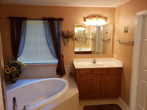 235 Springside Dr, Elgin, IL 60124 photo 17