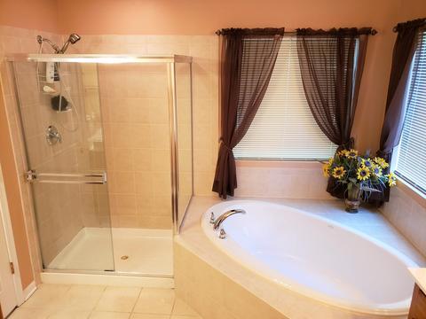 235 Springside Dr, Elgin, IL 60124 photo 16