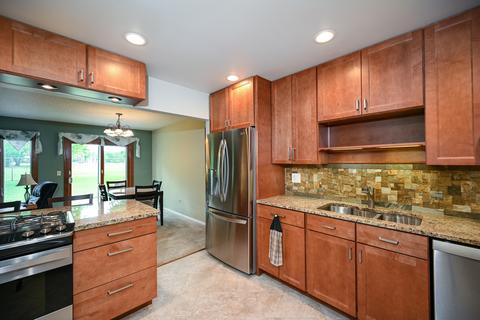 2205 Stirrup Ln, Wheaton, IL 60189 photo 11