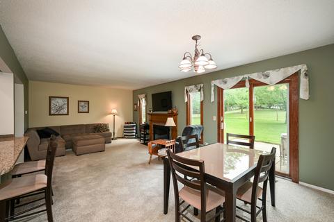 2205 Stirrup Ln, Wheaton, IL 60189 photo 7