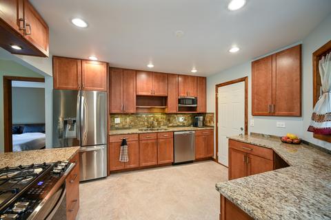 2205 Stirrup Ln, Wheaton, IL 60189 photo 12