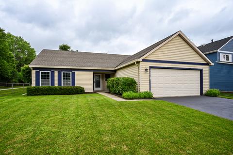 2205 Stirrup Ln, Wheaton, IL 60189 photo 1