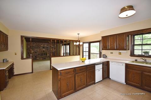 2222 Barger Ct, Wheaton, IL 60189 photo 8
