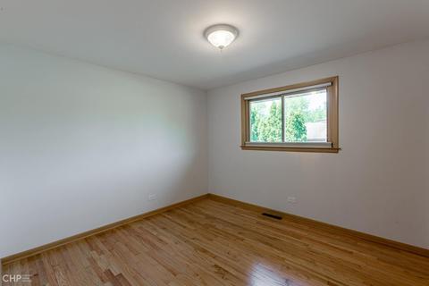 130 E Bradley St, Des Plaines, IL 60016 photo 12