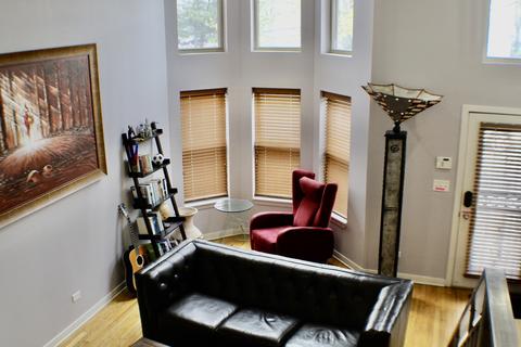 741 E 36th St, Chicago, IL 60653 photo 4