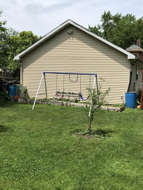 1027 Front St, Aurora, IL 60505 photo 7