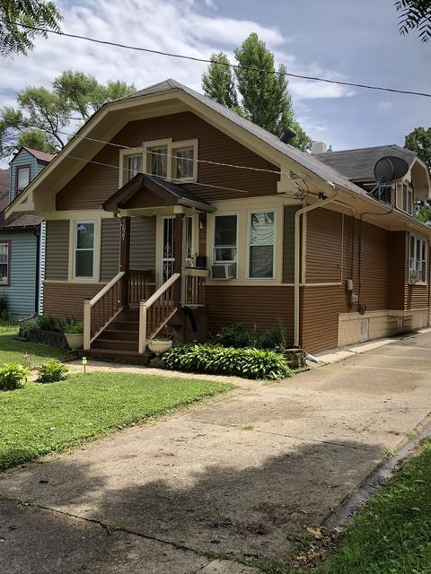 1027 Front St, Aurora, IL 60505 photo 1