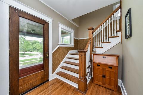 801 Golf Ln, Wheaton, IL 60189 photo 4