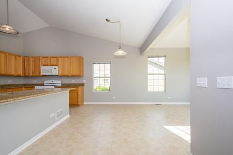 3307 Christopher Ln, Mchenry, IL 60051 photo 6
