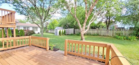 1615 Chesapeake Dr, Hoffman Estates, IL 60195 photo 4