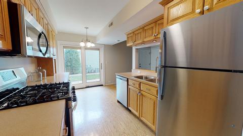 165 Stephanie Ct #C, Bartlett, IL 60103 photo 8