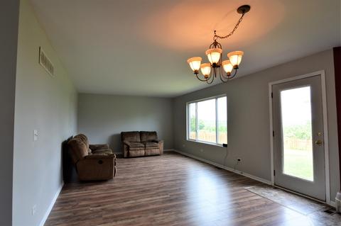 313 Aster Dr, Minooka, IL 60447 photo 8