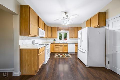 332 E 19th St, Lockport, IL 60441 photo 7
