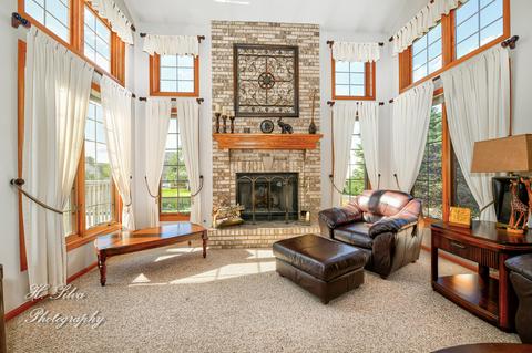 2052 Tunbridge Trl, Algonquin, IL 60102 photo 9