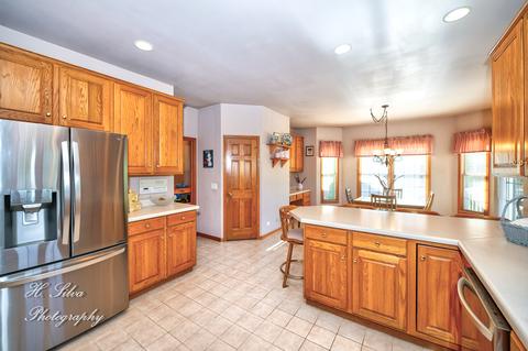 2052 Tunbridge Trl, Algonquin, IL 60102 photo 14