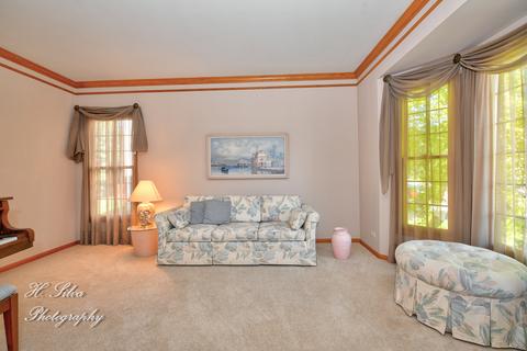 2052 Tunbridge Trl, Algonquin, IL 60102 photo 5
