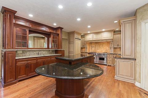 5 Carney Ct, Bloomington, IL 61704 photo 4