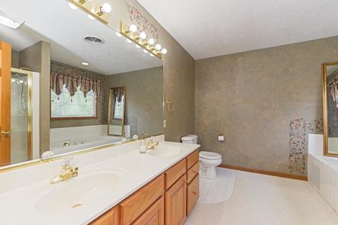 5 Carney Ct, Bloomington, IL 61704 photo 24