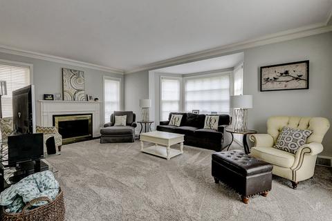 575 Selborne Rd, Riverside, IL 60546 photo 5