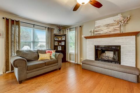 2016 Kensington Estates Ct, Plainfield, IL 60586 photo 2