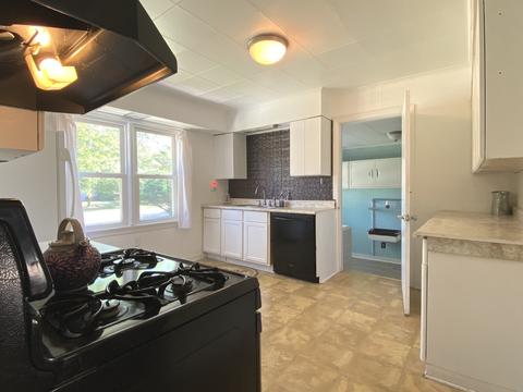 1875 Cobb Blvd, Kankakee, IL 60901 photo 4