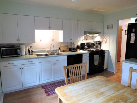 420 Vassar Ln, Des Plaines, IL 60016 photo 8