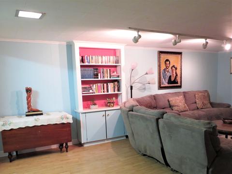 420 Vassar Ln, Des Plaines, IL 60016 photo 16