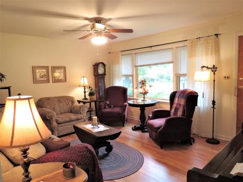 420 Vassar Ln, Des Plaines, IL 60016 photo 6