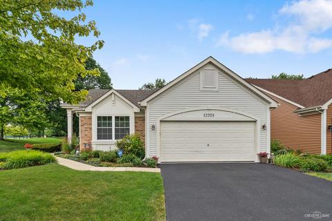 13701 S Tamarack Dr, Plainfield, IL 60544 photo 2