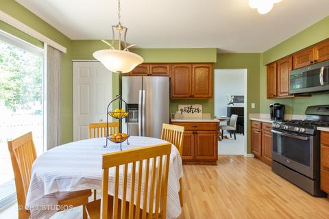 962 Tallgrass Dr, Bartlett, IL 60103 photo 6