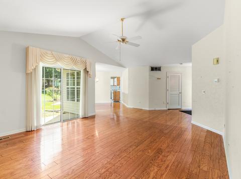 21346 Silktree Cir, Plainfield, IL 60544 photo 2