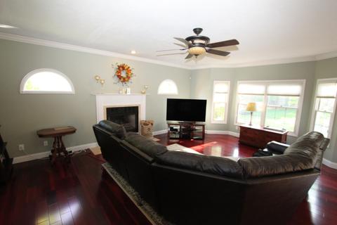 1912 Hackberry Rd, Bloomington, IL 61704 photo 4