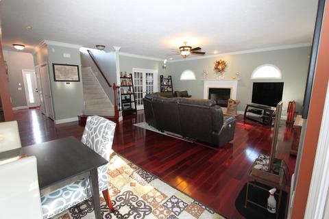 1912 Hackberry Rd, Bloomington, IL 61704 photo 3