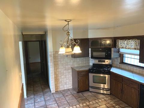 1671 Sheffer Rd, Aurora, IL 60505 photo 4