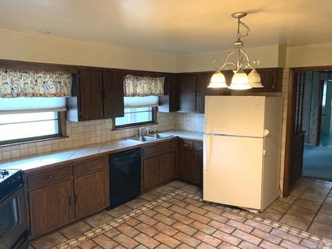 1671 Sheffer Rd, Aurora, IL 60505 photo 3