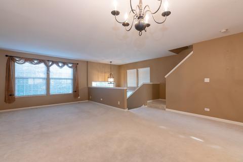 2508 Emily Ln, Elgin, IL 60124 photo 3
