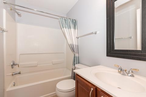 2508 Emily Ln, Elgin, IL 60124 photo 13