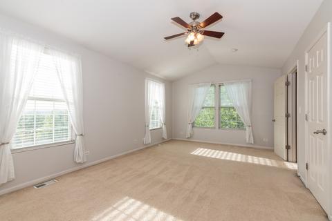 2508 Emily Ln, Elgin, IL 60124 photo 9