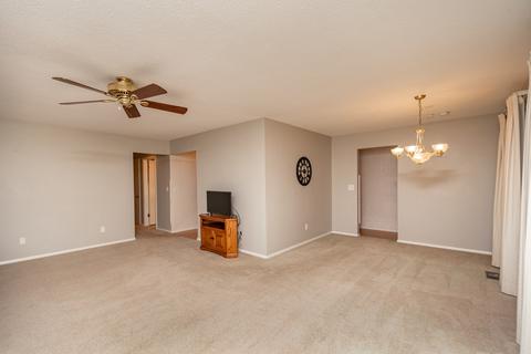 401 Bradley Ln, Normal, IL 61761 photo 12